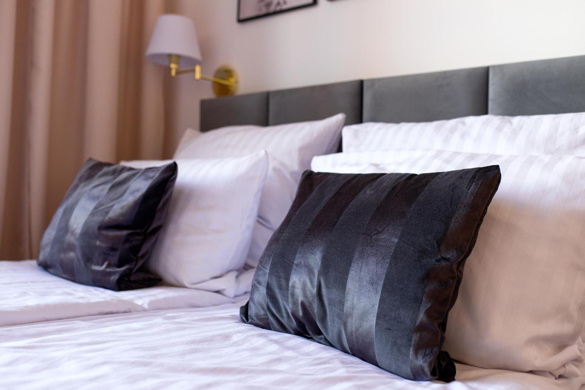 Discover Krakow Apartments - Lubomirskiego St - Classic & Modern - Near Main Station, Netflix And Ac Esterno foto