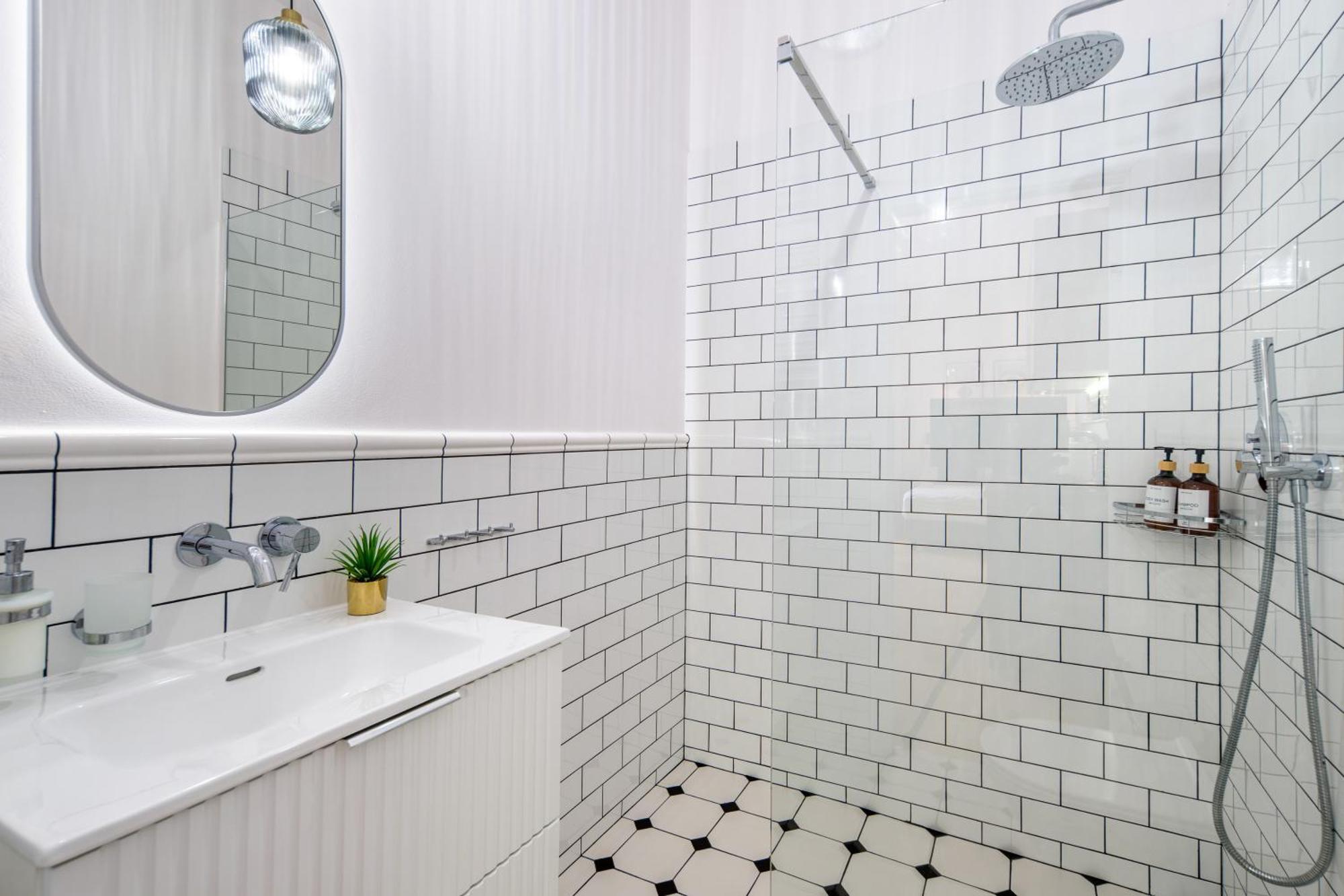 Discover Krakow Apartments - Lubomirskiego St - Classic & Modern - Near Main Station, Netflix And Ac Esterno foto