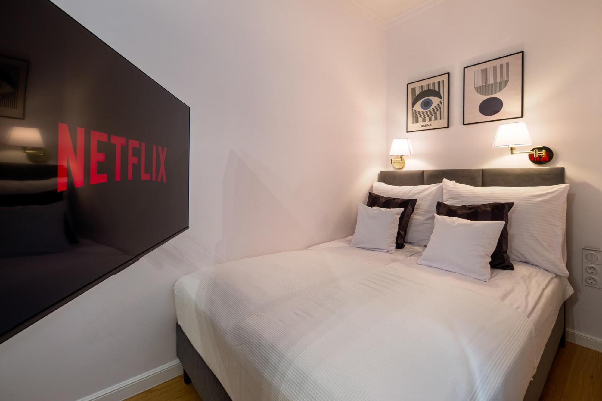 Discover Krakow Apartments - Lubomirskiego St - Classic & Modern - Near Main Station, Netflix And Ac Esterno foto