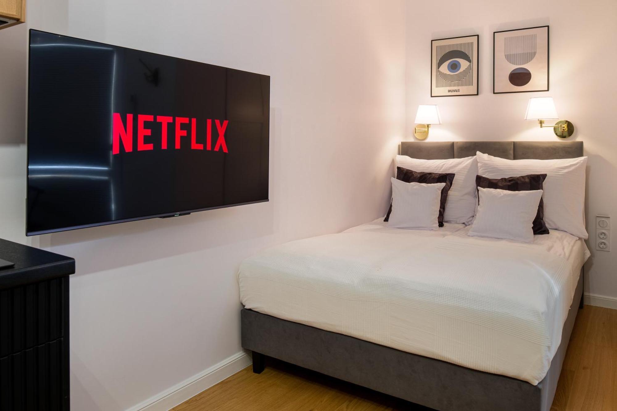 Discover Krakow Apartments - Lubomirskiego St - Classic & Modern - Near Main Station, Netflix And Ac Esterno foto